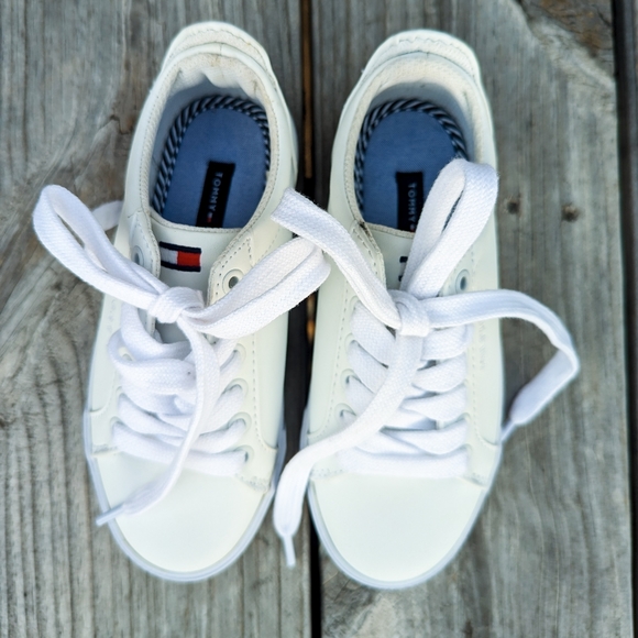 Tommy Hilfiger Low Top Kids Size 12 - Picture 4 of 5